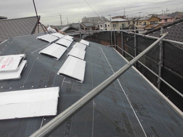 加古川市のカバー工事におけるルーフィング設置